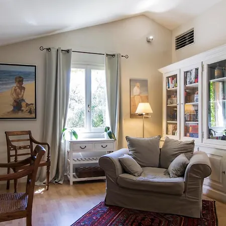 Saint-restitut Sleeps 10 Pool Air Con Wifi Villa *