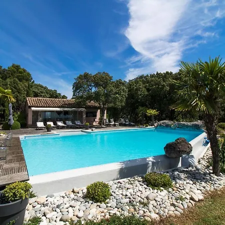 Saint-restitut Sleeps 10 Pool Air Con Wifi Saint-Restitut
