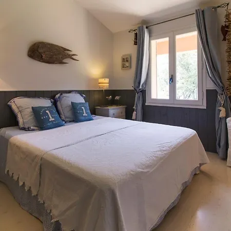 Saint-restitut Sleeps 10 Pool Air Con Wifi Villa