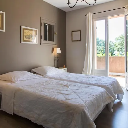 Saint-restitut Sleeps 10 Pool Air Con Wifi Villa *